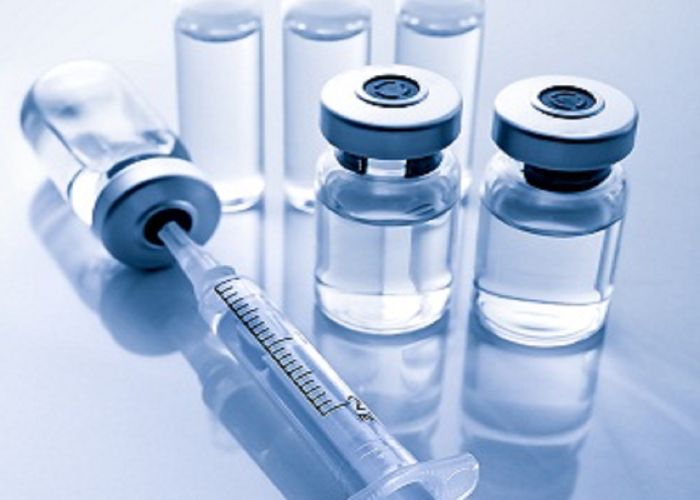 Σερβία: Τρίτη δόση με εμβόλιο mRNA για όλους, προτείνουν οι ειδικοί