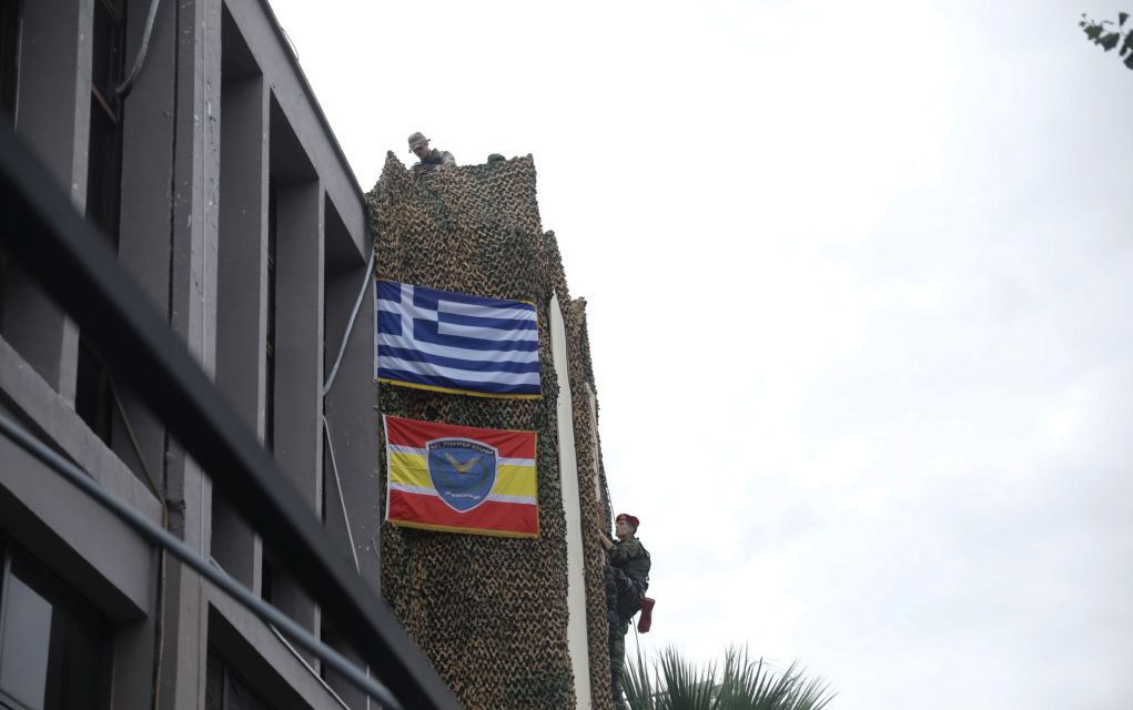 Θέση στις Ένοπλες Δυνάμεις διεκδικούν οι ιερείς με αυξημένο σωματότυπο