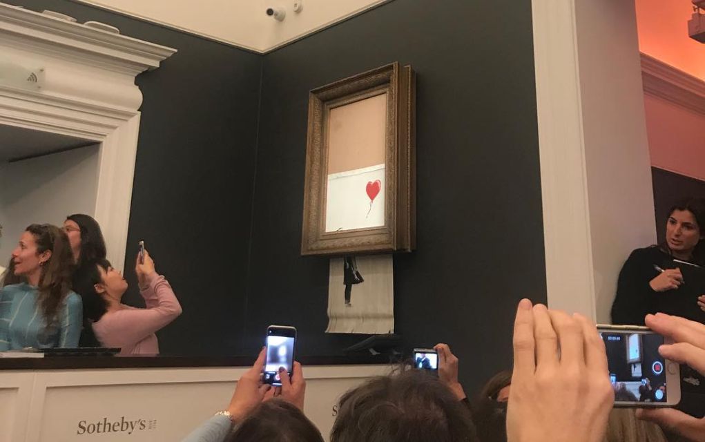 Έργο του Banksy αυτοκαταστράφηκε την ώρα που δημοπρατούνταν