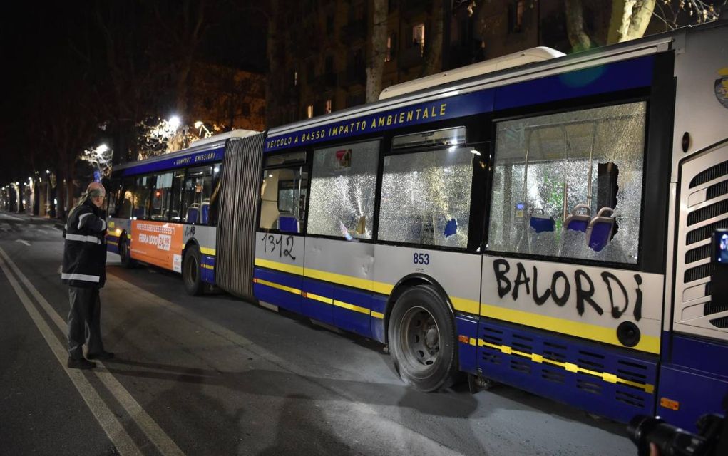 Ιταλία: Σφοδρές συγκρούσεις αστυνομίας – αναρχικών