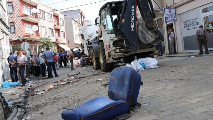 Τουλάχιστον 15 παράτυποι μετανάστες νεκροί σε τροχαίο στην Τουρκία