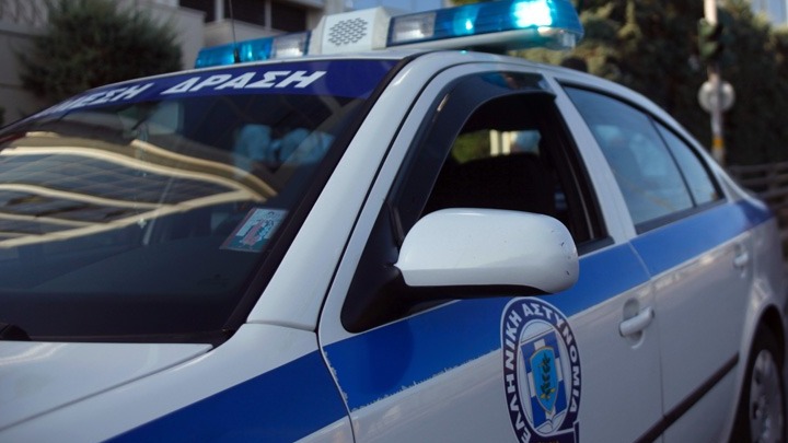 Συνελήφθη 35χρονη αλλοδαπή κατηγορούμενη για εμπρησμό από πρόθεση στο Πεδίον του Άρεως