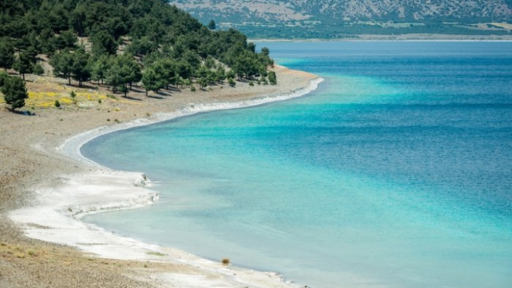 Τουρκία: Η τυρκουάζ λίμνη Σαλντά, πόλος έλξης τουριστών