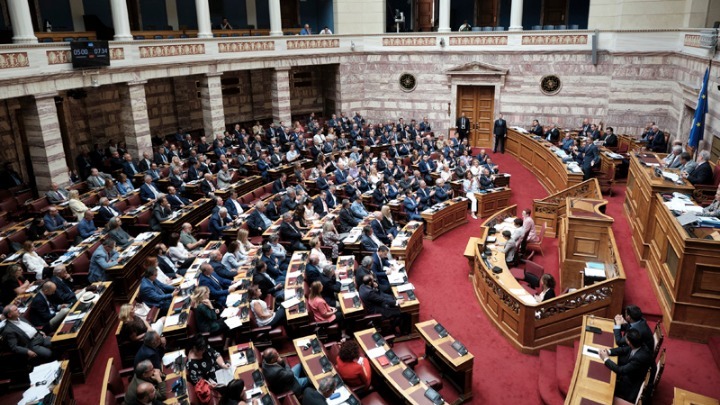 Ψηφίστηκε κατά πλειοψηφία το διυπουργικό νομοσχέδιο, κλείνοντας τον πρώτο κύκλο νομοθετημάτων της κυβέρνησης