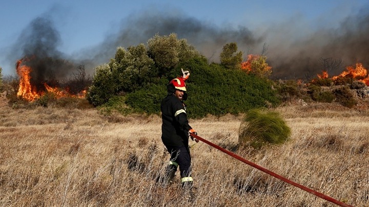 Πενήντα πέντε δασικές πυρκαγιές εκδηλώθηκαν το τελευταίο 24ωρο σ’όλη την Ελλάδα