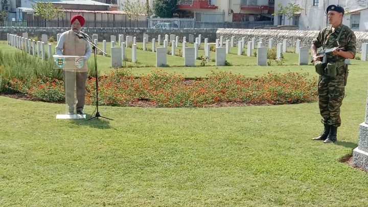 Το ινδικό νεκροταφείο επισκέφθηκε ο Πούρι