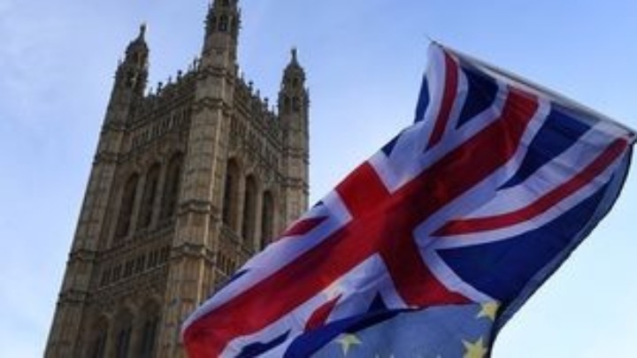 Brexit: Στη βουλή το νομοσχέδιο για την αποχώρηση