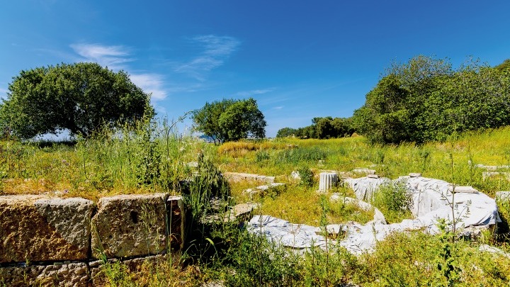 Κύμη σε Ανατολή και Δύση