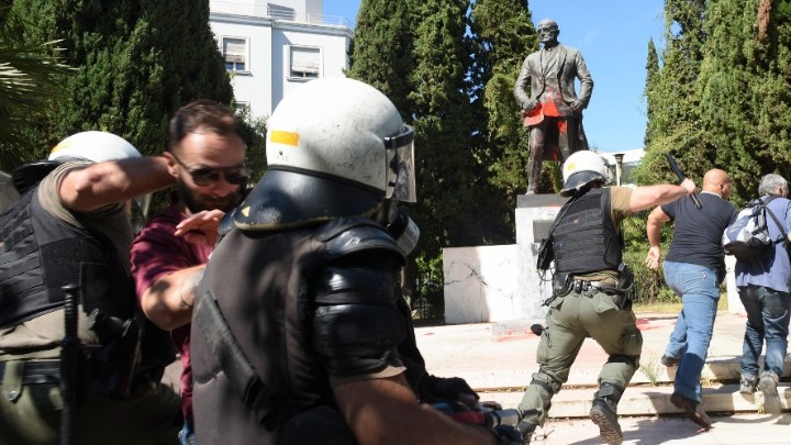 Το ΠΑΜΕ καταγγέλλει τα επεισόδια για την επίσκεψη Πομπέο