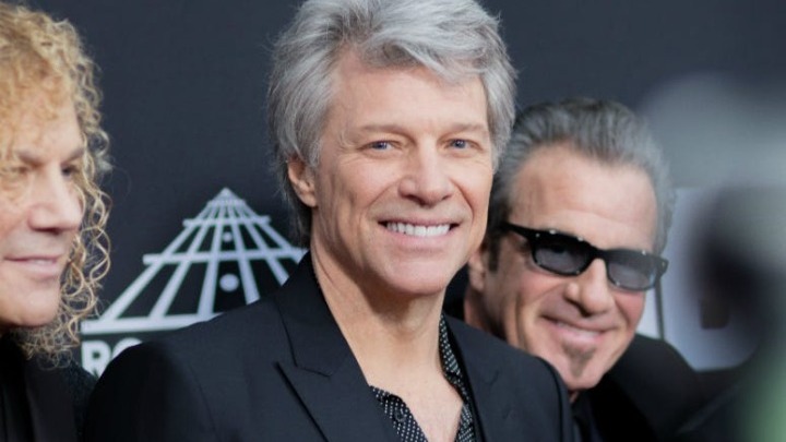 Δωρεάν γεύμα σε έχοντες ανάγκη από τον Jon Bon Jovi