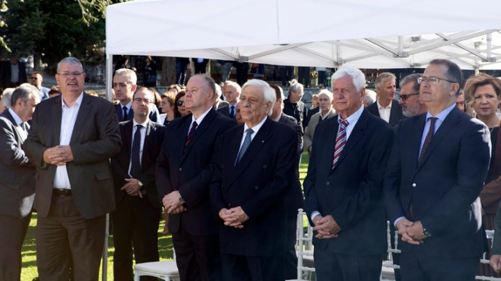 Πρ. Παυλόπουλος: Είμαστε έτοιμοι να υπερασπισθούμε τα σύνορα και το έδαφος της πατρίδας μας, πάντοτε υπό όρους αρραγούς ενότητας