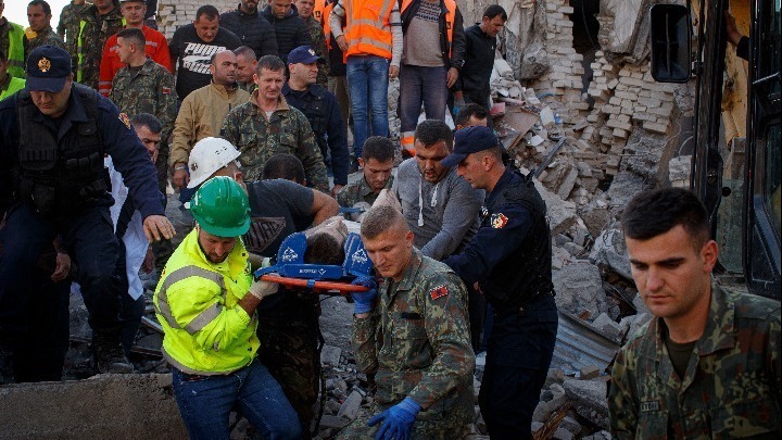 Στους 37 οι νεκροί από τον σεισμό στην Αλβανία, πολλοί αγνοούμενοι, εκατοντάδες τραυματίες