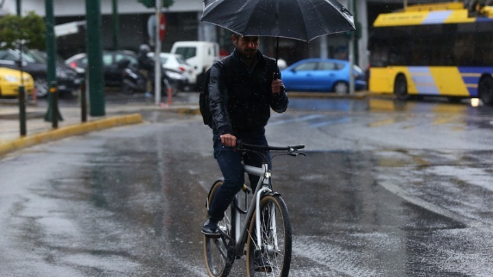 Νέο κύμα ισχυρών βροχών και καταιγίδων στα νότια τμήματα της χώρας, από το απόγευμα