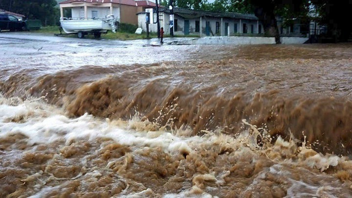 Αυξάνονται τα θύματα από πλημμύρες στην Ελλάδα