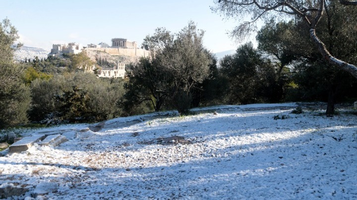 Χιονοπτώσεις σε χαμηλά υψόμετρα και στην Αττική φέρνει η «Ζηνοβία»