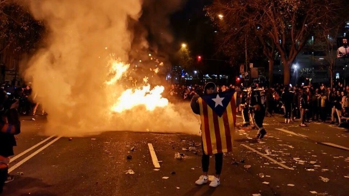 Επεισόδια με 46 τραυματίες έξω από το Camp Nou