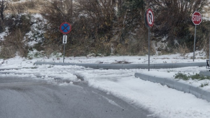 Κλειστή η λεωφόρος Πάρνηθος – Αποκαταστάθηκε η κυκλοφορία στους άλλους δρόμους της Αττικής