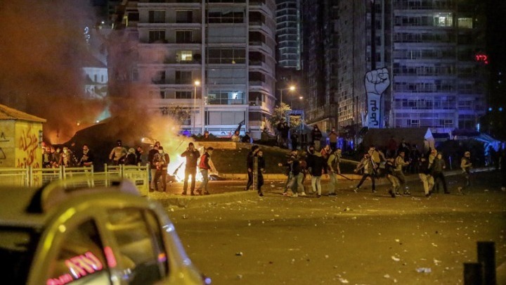 Λίβανος: Αναβάλλονται οι διαβουλεύσεις για  διορισμό νέου πρωθυπουργού.​​​​​​​ Διαδηλώσεις και τραυματισμοί