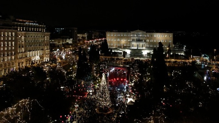 Με φαντασμαγορική γιορτή θα υποδεχτεί η Αθήνα το 2020, στο Σύνταγμα