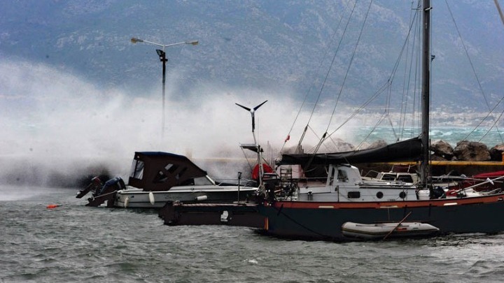 Προβλήματα στις ακτοπλοϊκές συγκοινωνίες λόγω ισχυρών ανέμων