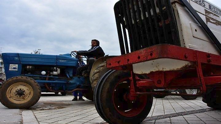 Πρόγραμμα αντικατάστασης γεωργικών ελκυστήρων προτείνει το ΙΟΒΕ