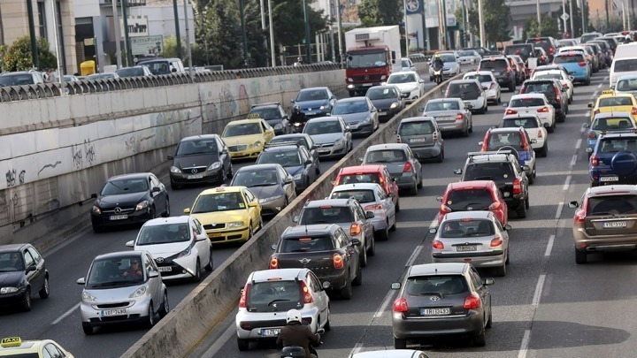 Πάνω από το 70% των ρύπων οξειδίου του αζώτου στην Αθήνα προέρχονται από τα οχήματα