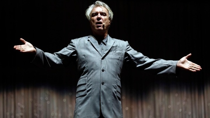 David Byrne: η πανδημία «είναι ευκαιρία να μάθουμε πώς ν’ αλλάξουμε τη συμπεριφορά μας»