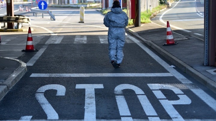 Η Αλβανία κλείνει όλες τις χερσαίες διαβάσεις με γειτονικές χώρες