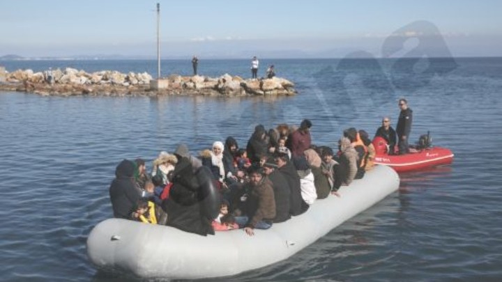 Μυτιλήνη: Κάηκε ο χώρος προσωρινής φιλοξενίας προσφύγων και μεταναστών στη Σκάλα Συκαμνιάς