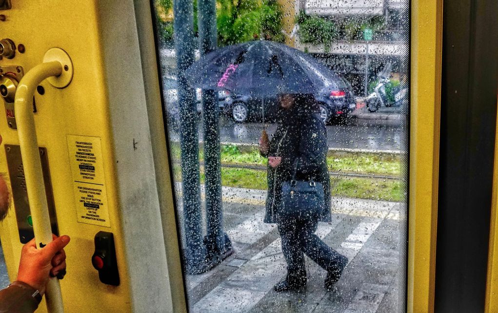 Άστατος ο καιρός – Τοπικές βροχές, καταιγίδες και χαλάζι