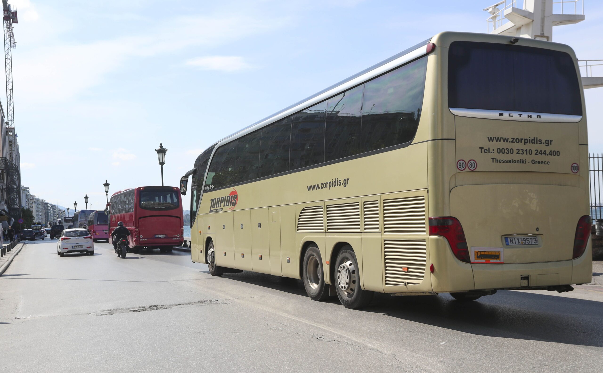 Θεσσαλονίκη: Διαμαρτυρία ιδιοκτητών τουρ. λεωφορείων