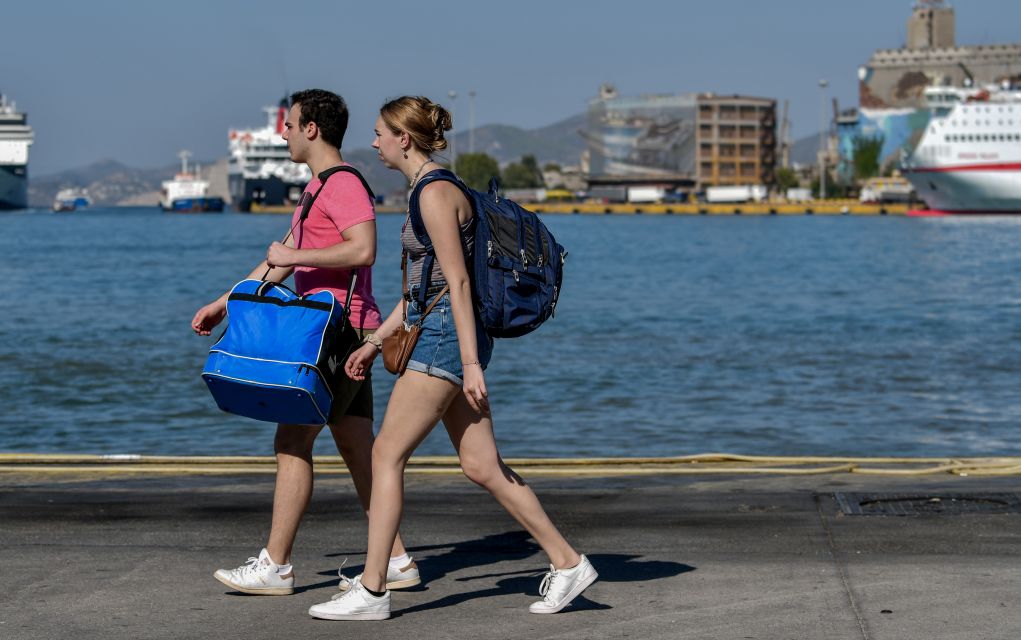 Συναγερμός στον Πειραιά – Ναυτικοί δεξαμενόπλοιου θετικοί στον κορονοϊό