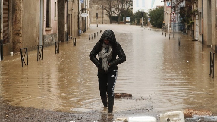 Ένας νεκρός, μία αγνοούμενη από τις σφοδρές καταιγίδες στη νότια Γαλλία