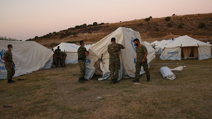 Σε έκταση δικαιοδοσίας του ΥΕΘΑ η νέα δομή για τους πυρόπληκτους πρόσφυγες και μετανάστες της Λέσβου