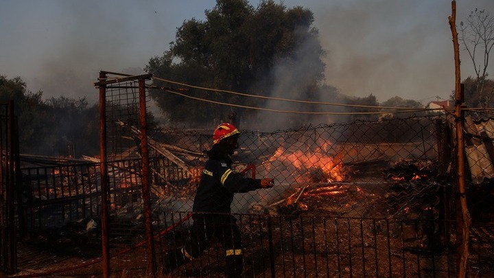 Μεγάλη πυρκαγιά στην περιοχή Βολίμες Ζακύνθου