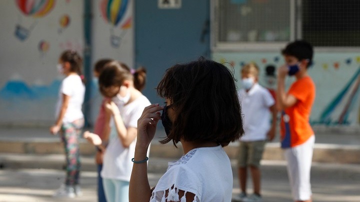 Το Ελεγκτικό Συνέδριο ανέβαλε τον διαγωνισμό για την προμήθεια των μασκών στα σχολεία