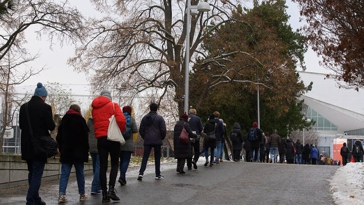 Αυστριακός υπ. Υγείας: Επίκεινται οι τέσσερις σημαντικότερες εβδομάδες της πανδημίας