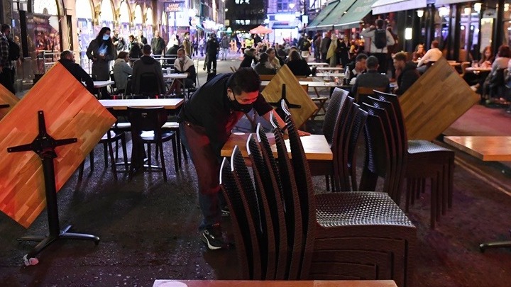 Για τρίτη φορά από την αρχή της πανδημίας κλείνουν παμπ και εστιατόρια στο Λονδίνο