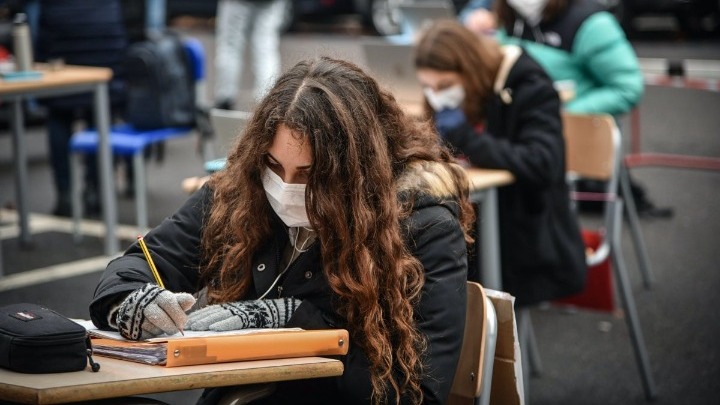 Ιταλία-Covid-19: Από τις 7 Ιανουαρίου επιστρέφει στις τάξεις το 50% των μαθητών του λυκείου