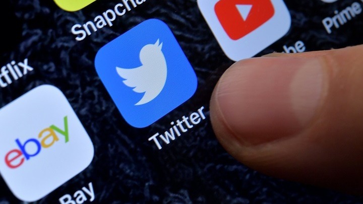 Βουτιά 7% για τη μετοχή της Twitter ύστερα από την αναστολή του λογαριασμού του Τραμπ