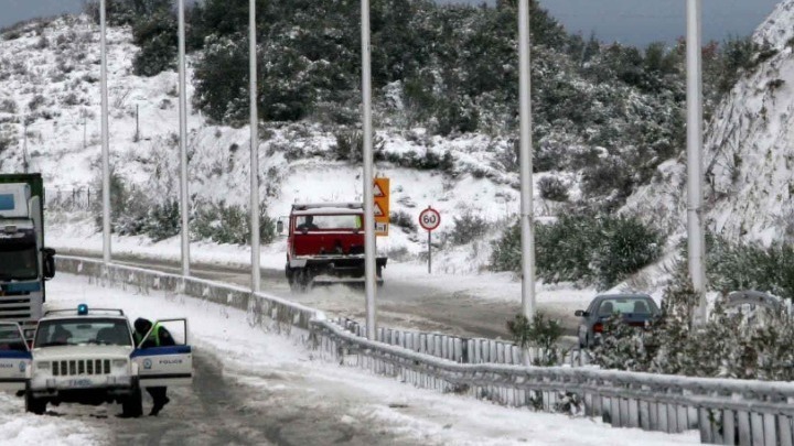 Σε ποια σημεία πρέπει να προσέχουν οι οδηγοί λόγω παγετού στη Β.Ελλάδα