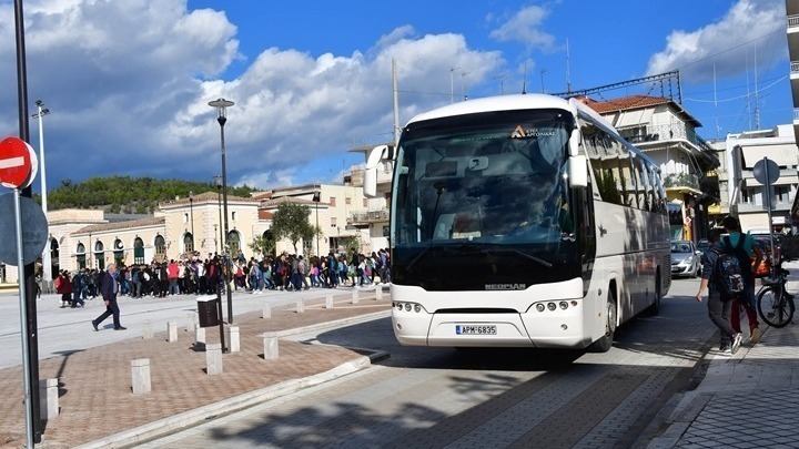 Αναστολή των κινητοποιήσεών τους αποφάσισαν οι ιδιοκτήτες τουριστικών λεωφορείων και γραφείων