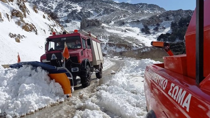 Σε επιφυλακή η Πυροσβεστική – 245 κλήσεις από χτες για παροχή βοήθειας