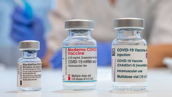 Covid-19: Τα εμβόλια των Pfizer, Moderna έχουν υψηλή αποτελεσματικότητα ακόμα και μετά την α’ δόση