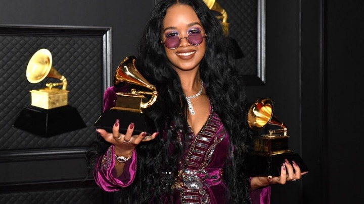 Grammy Awards 2021: Τραγούδι της χρονιάς το «I Can’t Breathe» της H.E.R