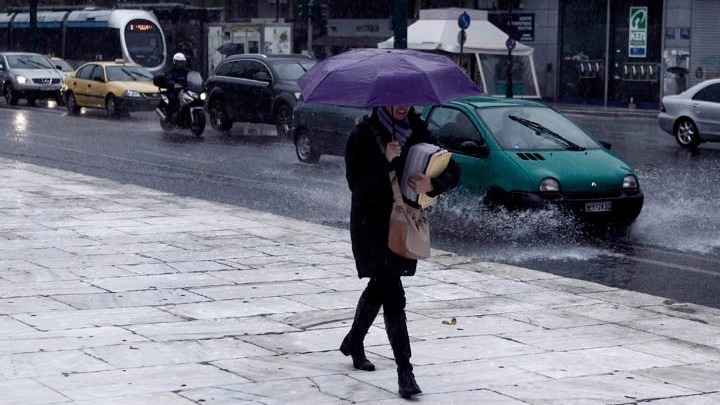 Πρόσκαιρες βροχές σε αρκετές περιοχές την Κυριακή