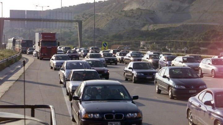 Αυξημένη η κίνηση των οχημάτων προς Χαλκιδική ,αλλά χωρίς μποτιλιάρισμα