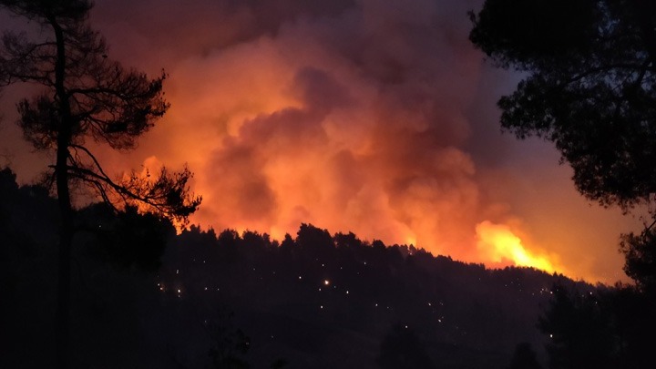 ΤΡΑΙΝΟΣΕ: Αναστολή δρομολογίων των αμαξοστοιχιών 54 και 55 λόγω της πυρκαγιάς στη βόρεια Αττική