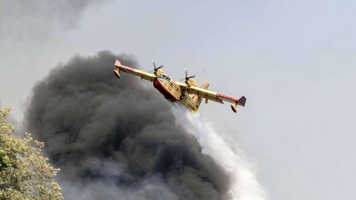 Ενισχύθηκαν τα εναέρια σε Γορτυνία και Ανατολική Μάνη – «Το μέτωπο είναι πολλών χιλιομέτρων»