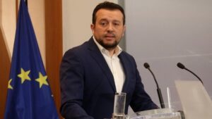 Ν. Παππάς: Να πού πάνε τα χρήματα των καταναλωτών - 4 δισ. υπερπλεόνασμα στο κράτος, 10 δισ. κέρδη στο χρηματιστήριο